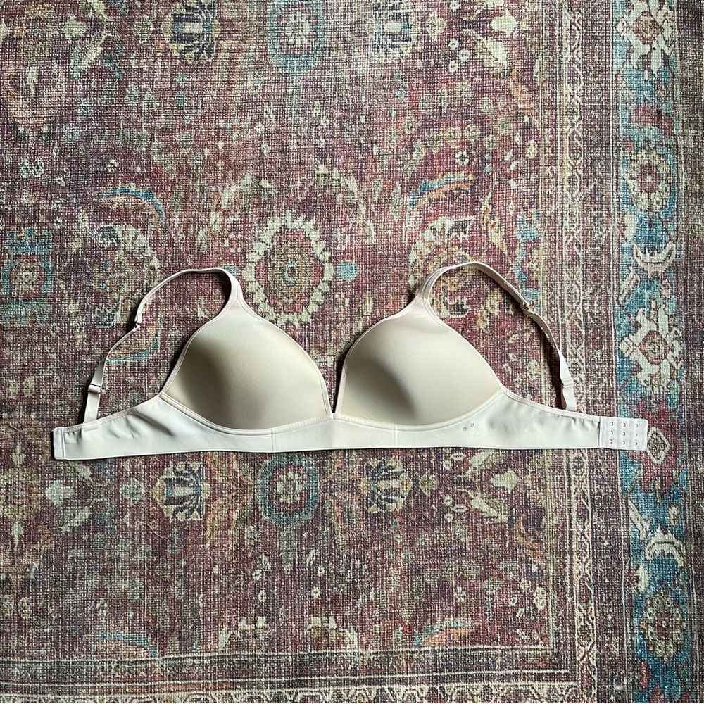 Aerie Real me Full Coverage 38D light pink bra with star detail